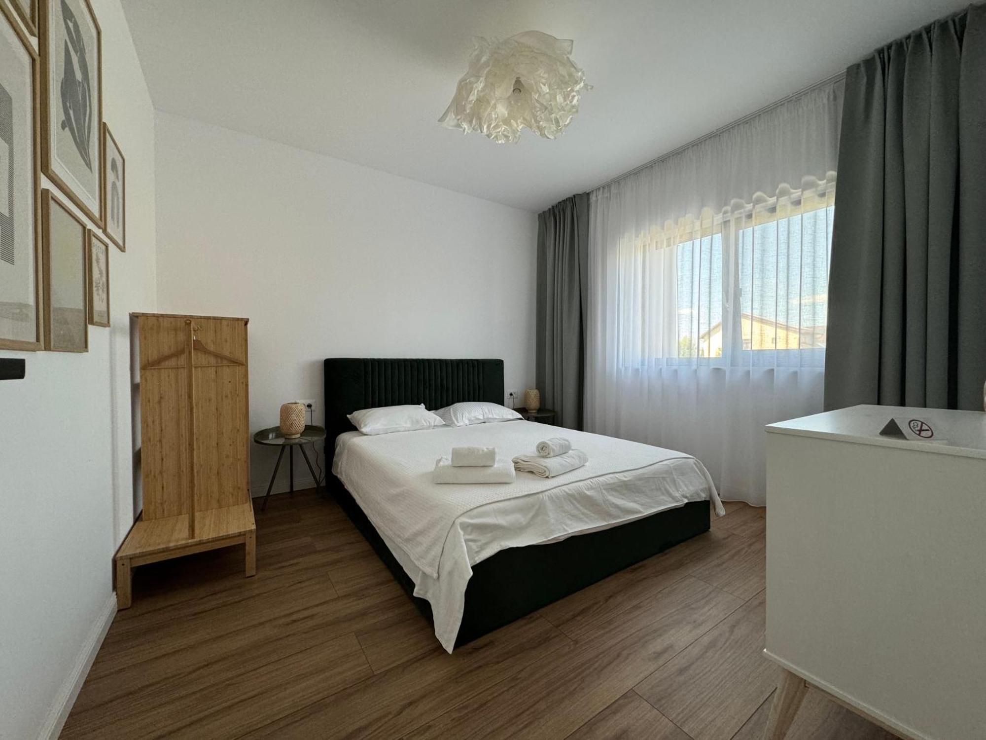 Villa Epic Brasov, Cristian *